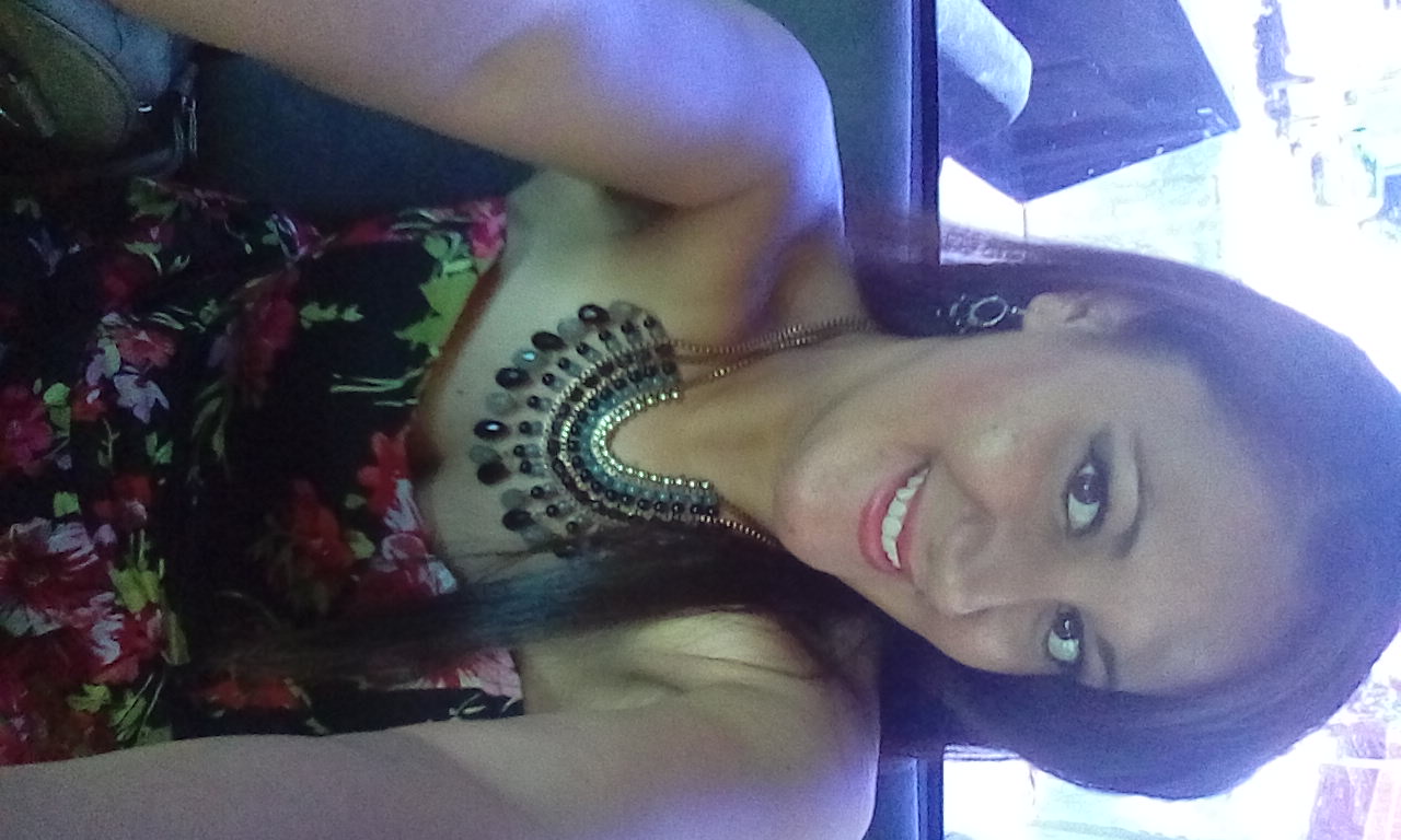 Fotos Porno de Latinas de Toda una MILF la Zele