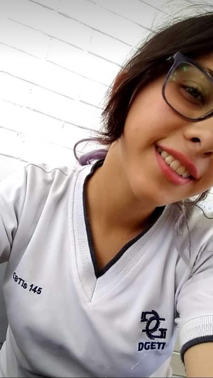 Fotos Porno de Adolescentes de Montse Dominguez
