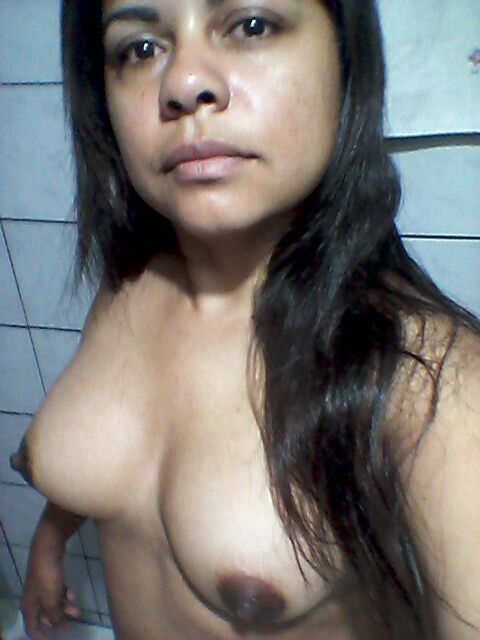 Fotos Porno de Baño de Ana Carolina