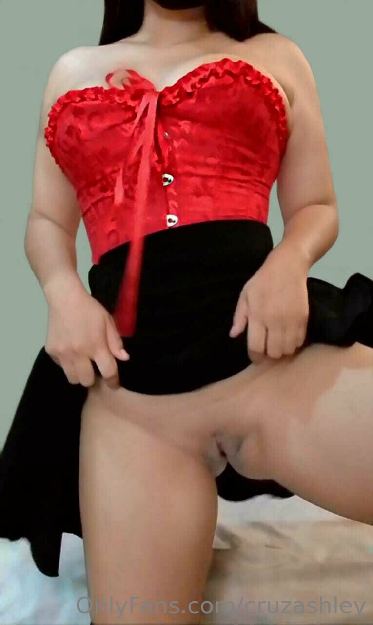 Fotos Porno de Afeitadas de Ashly Cruz Modelo OnlyFans