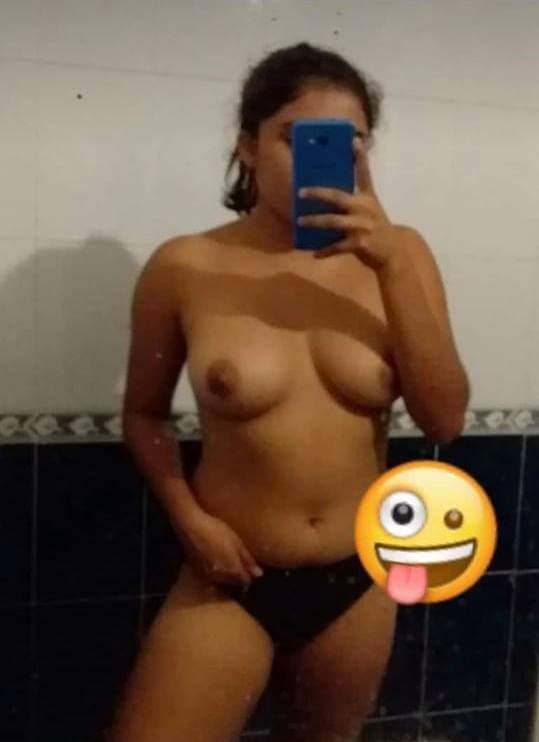 Fotos Porno de Baño de Mayte Garma
